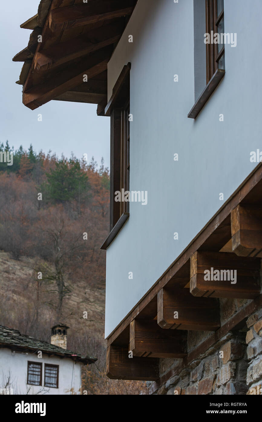 Alte Häuser in der architektonischen und historischen Reserve von Dorf im Kosovo, Bulgarien Stockfoto