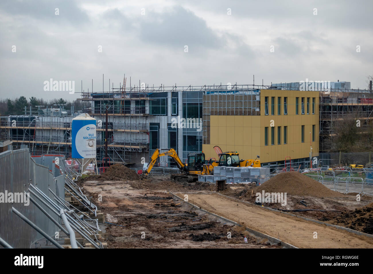 Die neue Castlebrook High School Gebäude im Bau in Unsworth begraben. Stockfoto