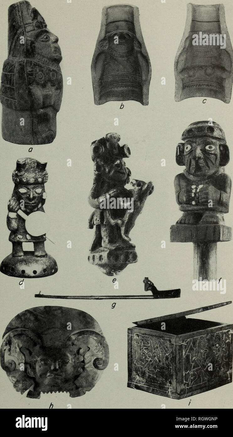 . Bulletin. Ethnologie. Platte 71.- Mochica Handwerkskunst ein Modell, Töpferei, Keramik Form verwendet; b, c, die zwei Seiten einer Form am Modell vorgenommen; d, Krieger carved in Knochen, rot mit Perlmutt Inlays; e, Kupfer, Guss, ein Krieger von einem Hund angegriffen;/, holz skulptur mit Perlmutt Inlays; g, speerschleuder gewickelt mit Gold; h, Leiter ornament getriebenes Gold; Ich, Stein, mit eingravierten Zahlen. (Mit freundlicher Genehmigung von Rafael Larco Hoyle.). Bitte beachten Sie, dass diese Bilder extrahiert werden aus der gescannten Seite Bilder, die digital für die Lesbarkeit verbessert haben mögen - Färbung und das Aussehen von THESS Stockfoto