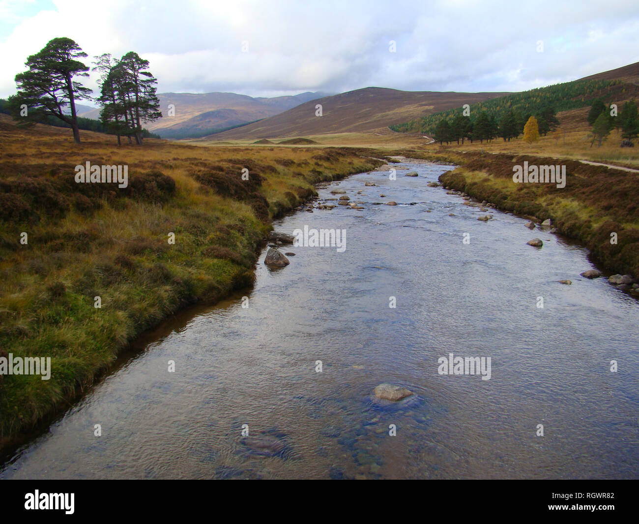 Flüsse und Bäche im Herzen des Cairngorms National Park, Schottland Stockfoto