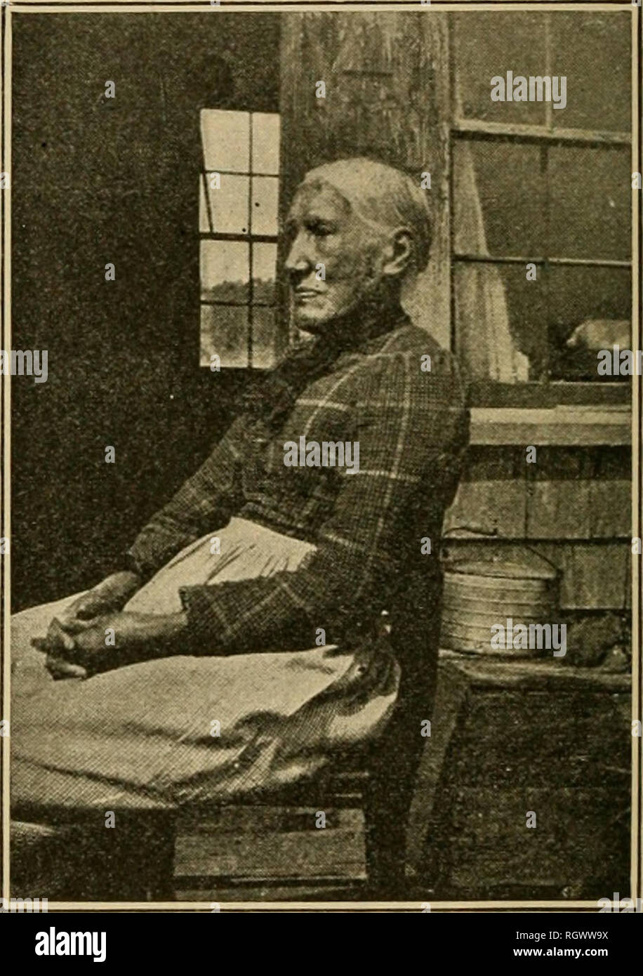 . Bulletin. Ethnologie. 40 NAUJAN NAUSET [I "Nauhaught der Diakon", in dem der Dichter zu seinem Mut bei der Überwindung der Versuchung anspielt. Siehe auch Mass. Hist. Soc. Slg., 1., V, 56, 1816. Naujan. Im Sommer eine Beilegung des Aivilirmiut Eskimo auf Kepulse Bay, n. Ende der Hudson Bay.-Boas in (3. Rep. B. A.E., 446,1888. Naujateling. Ein Herbst Beilegung von Talirpingmiut Okomiut Eskimo auf einer Insel in der Nähe der s. ^ y. Küste von Cumberland sd., in der Nähe der Entran (; e; Pop. 20 im Jahr 1883. - Boas im 6. Rep. B. A.E., Karte, 1888. Nauklak. Eine Kaniagmiut Eskimo vil-Lage 15 m. E. Der naknek Lake, Alaska peni Stockfoto