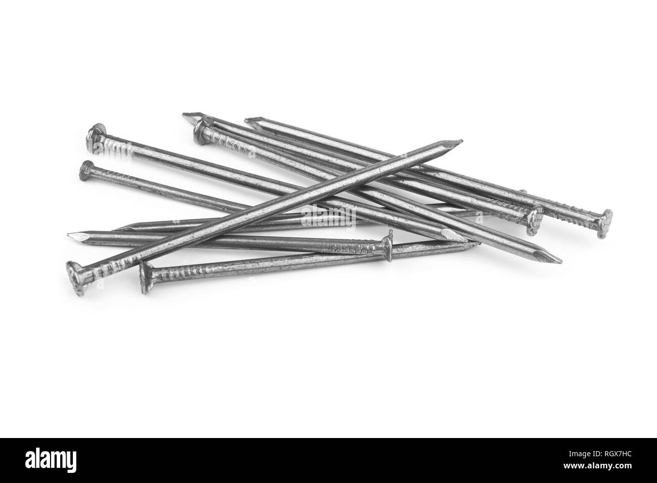 New Metal Nägel auf weißem Hintergrund Stockfoto