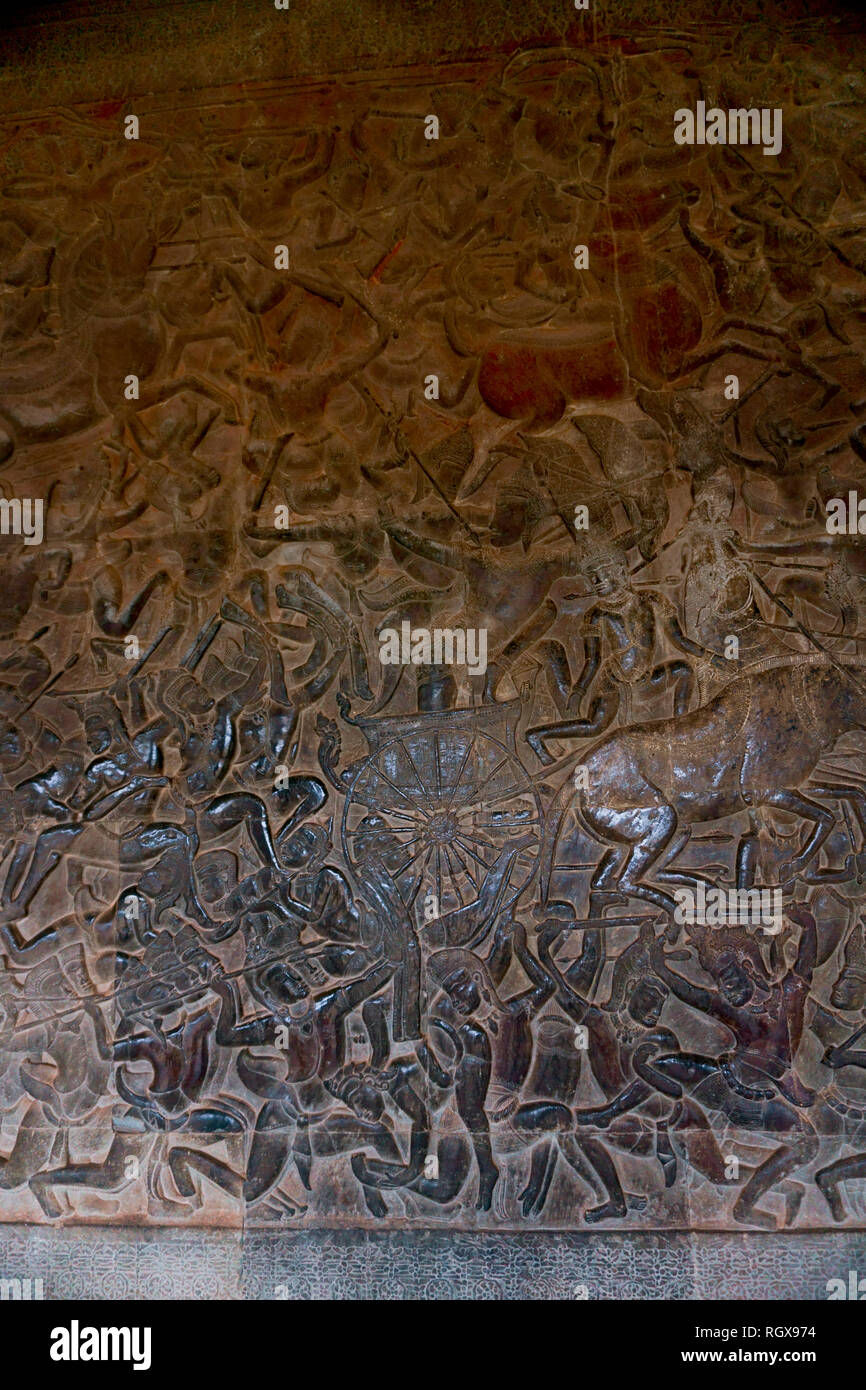 Battlle Szene bas-relief an der Tempelanlage Angkor Wat, Siem Reap, Kambodscha. Stockfoto