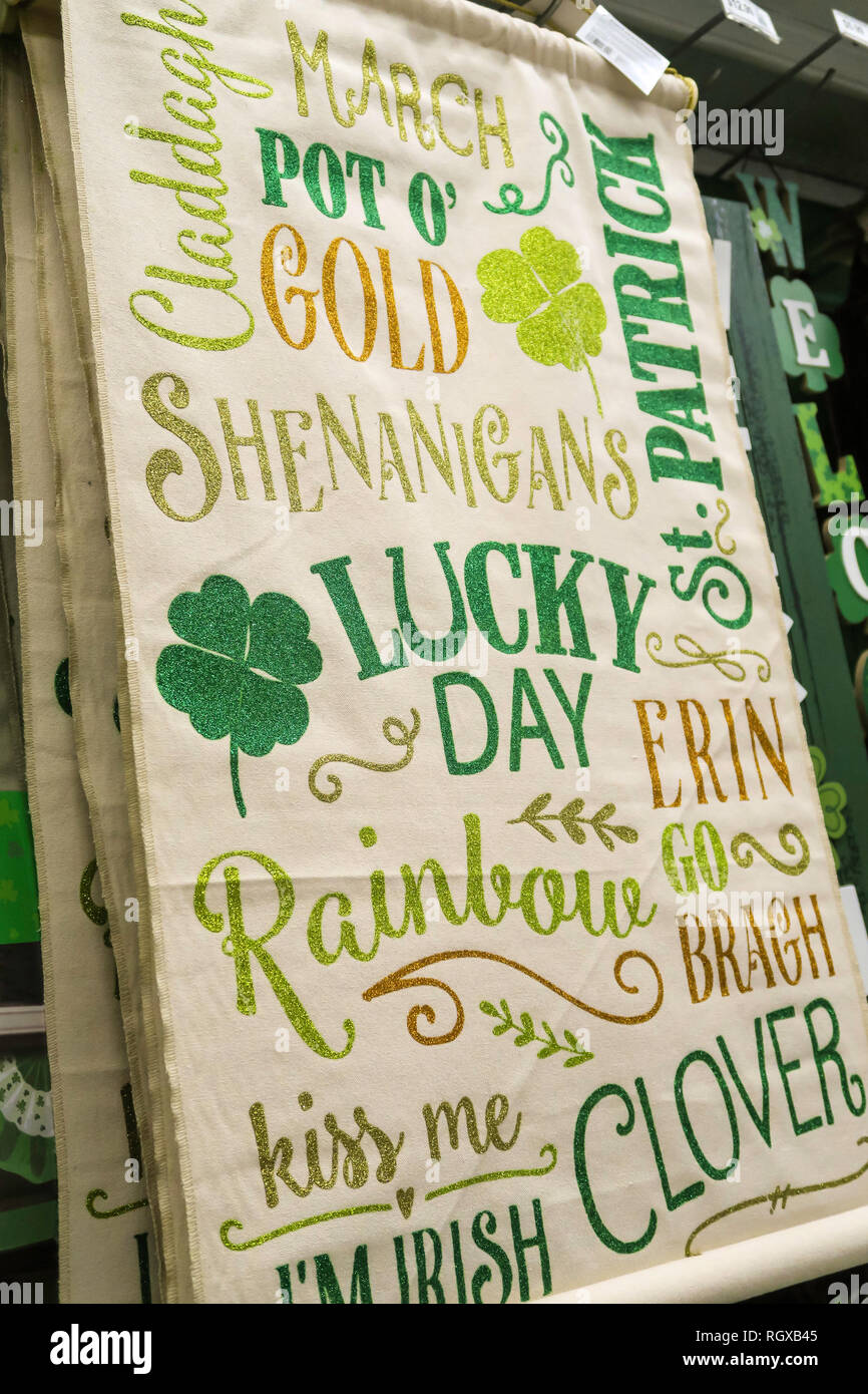 St Patrick's Day Banner für Verkauf, Party Stadt, New York City, USA Stockfoto