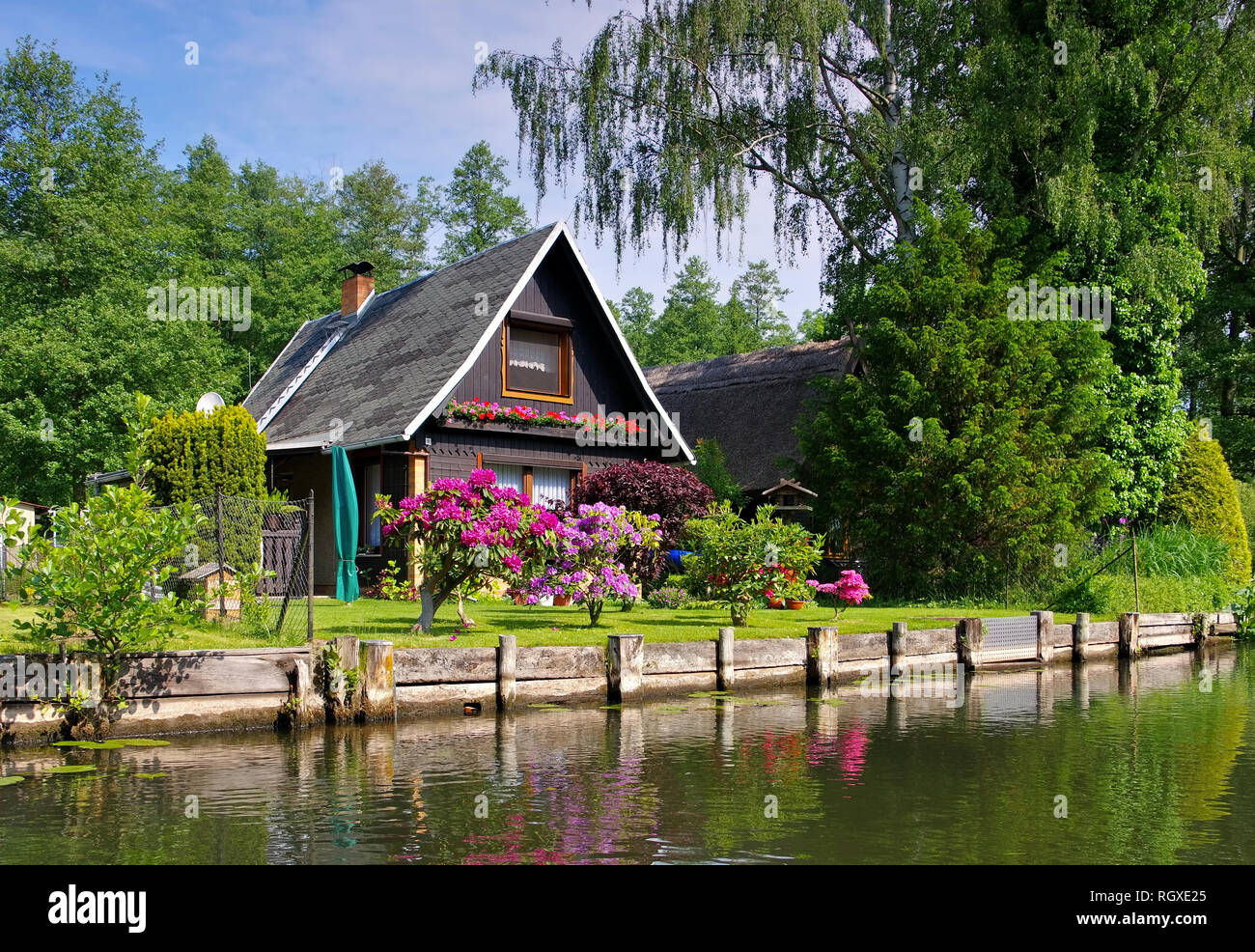 Spreewald Haus auf dem Wasser, Brandenburg Stockfoto