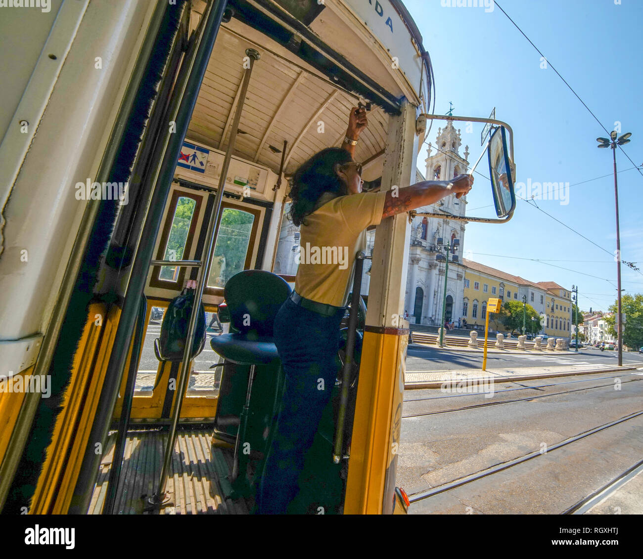 Straßenbahn in Lissabon Stockfoto