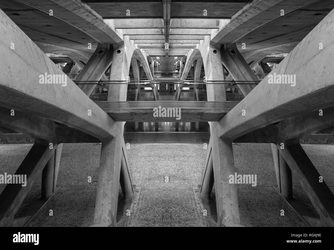 Lissabon, Portugal, Bahnhof Oriente, entworfen vom Stararchitekten Santiago Calatrava Stockfoto