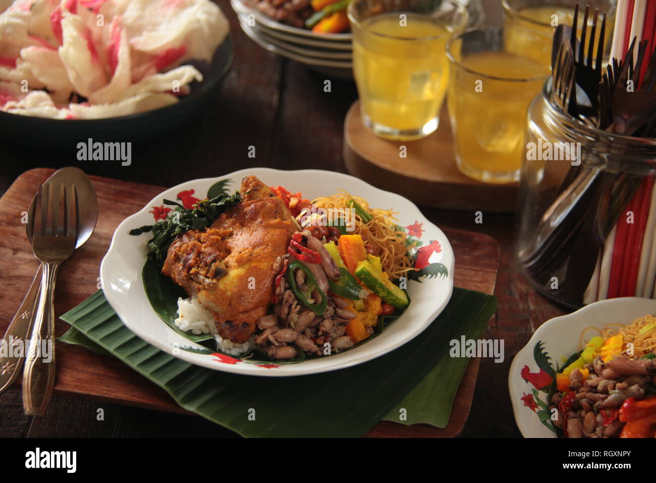 Nasi Rames Medan, der Malaiischen Reis essen von Medan, North Sumatra Stockfoto