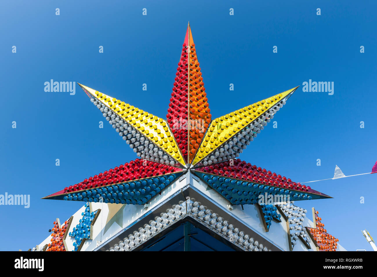 Star Dekoration auf einem Vergnügungspark reiten, Frankfurt, Hesses, in Deutschland, in Europa Stockfoto