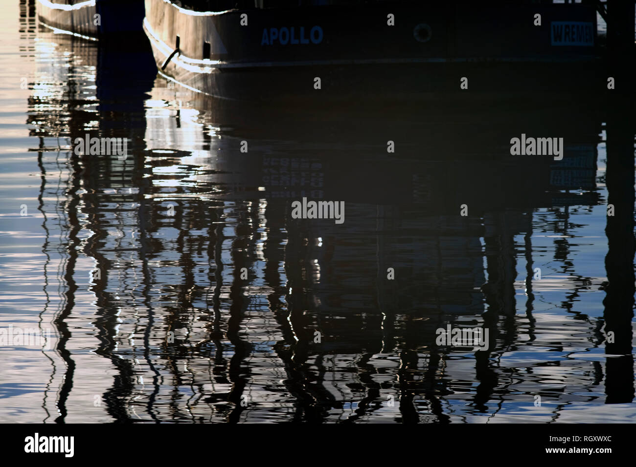 Wasser Reflexion, Hafen, Wremertief, Cuxhaven, Deutschland, Europa Stockfoto