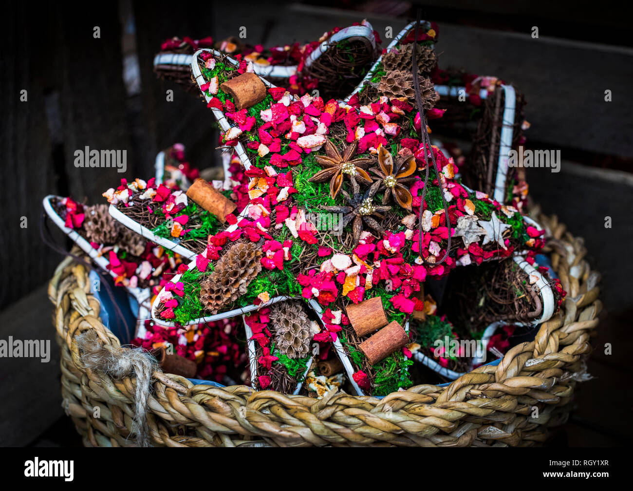 Weihnachtsmarkt im Zentrum von München mit neuen Jahren und Souvenirs für Touristen die Bewohner der Stadt. Stockfoto