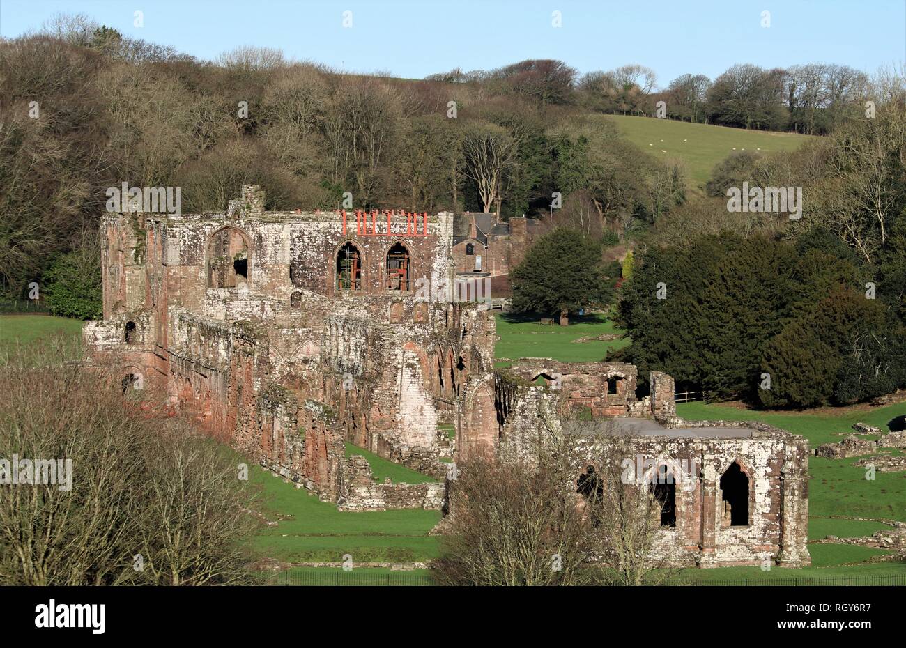 UK Furness Abbey, Barrow In Furness, Cumbria. Blick Richtung Furness Abbey. Furness Halbinsel. Stockfoto