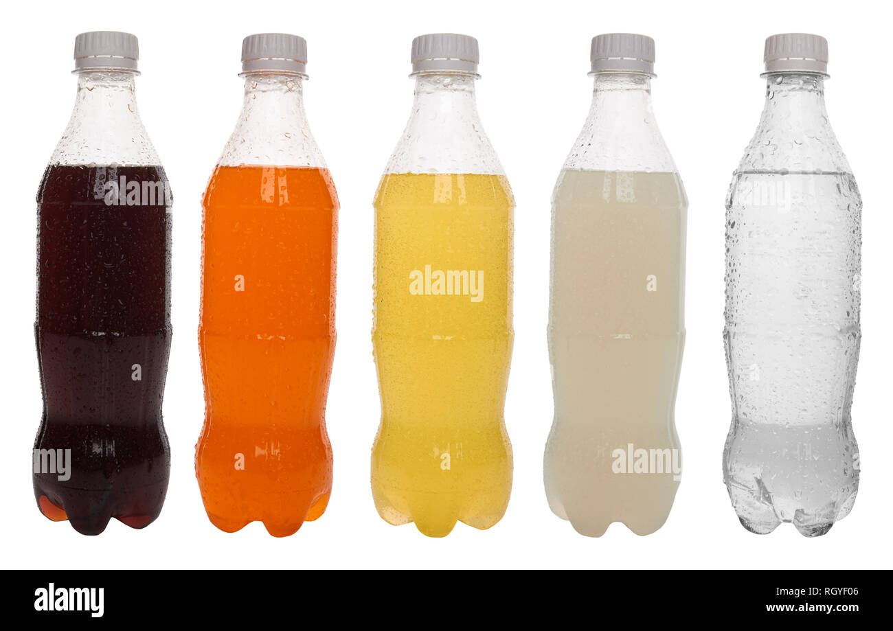 Flaschen mit süße Getränke auf weißem Hintergrund Stockfoto