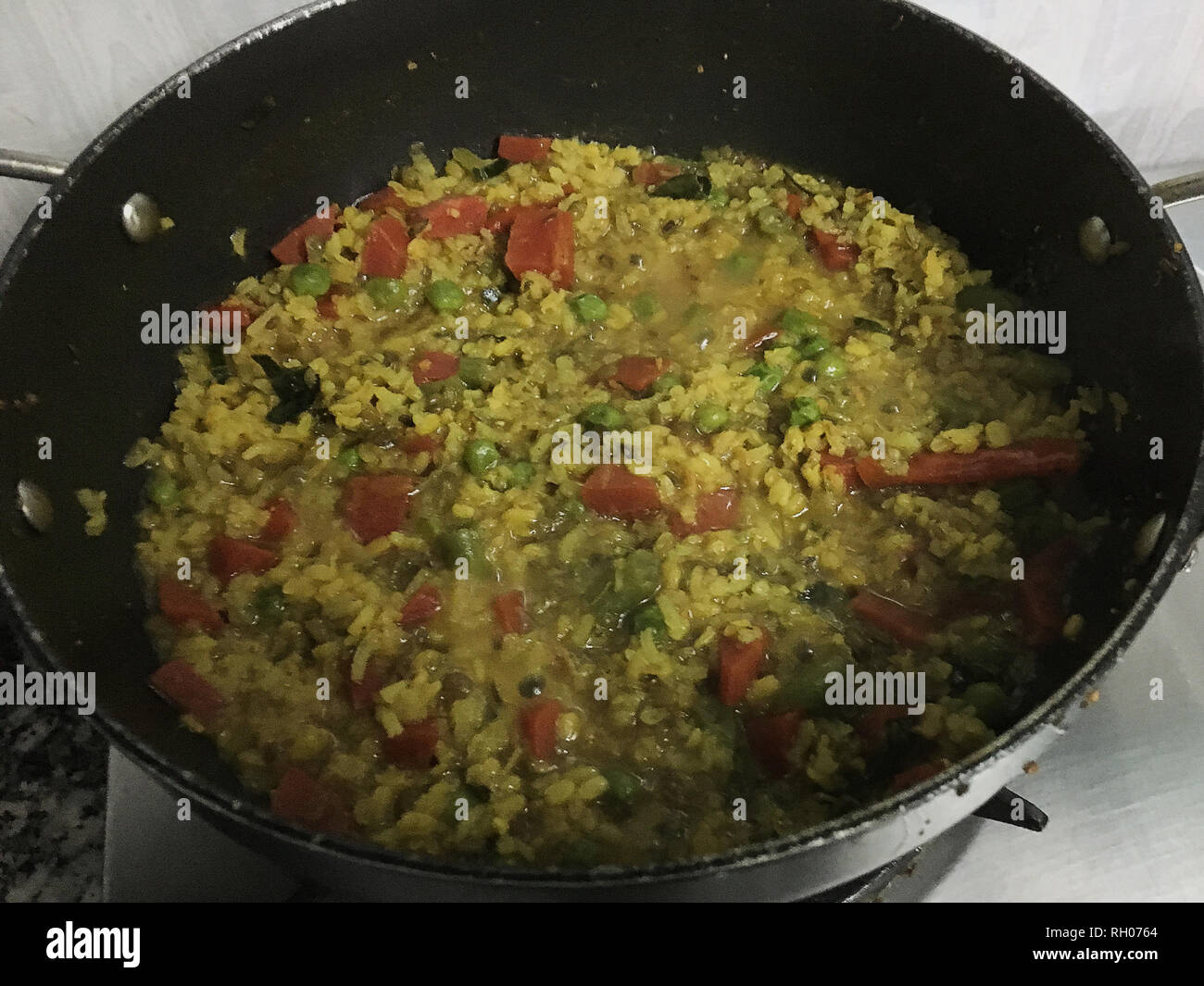 30-01-2019 - Pflanzliche Masala Khichdi-Kalyan Maharashtra Indien Asien Stockfoto