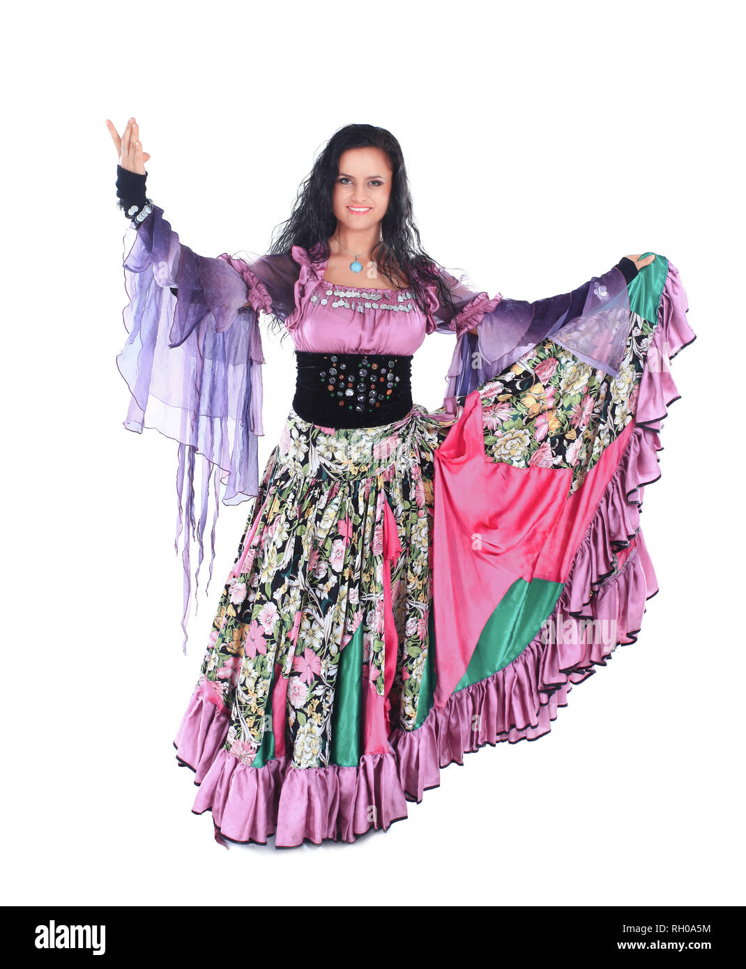 Schöne Frau Tänzer in einer Zigeunerin Kostüm Stockfotografie - Alamy