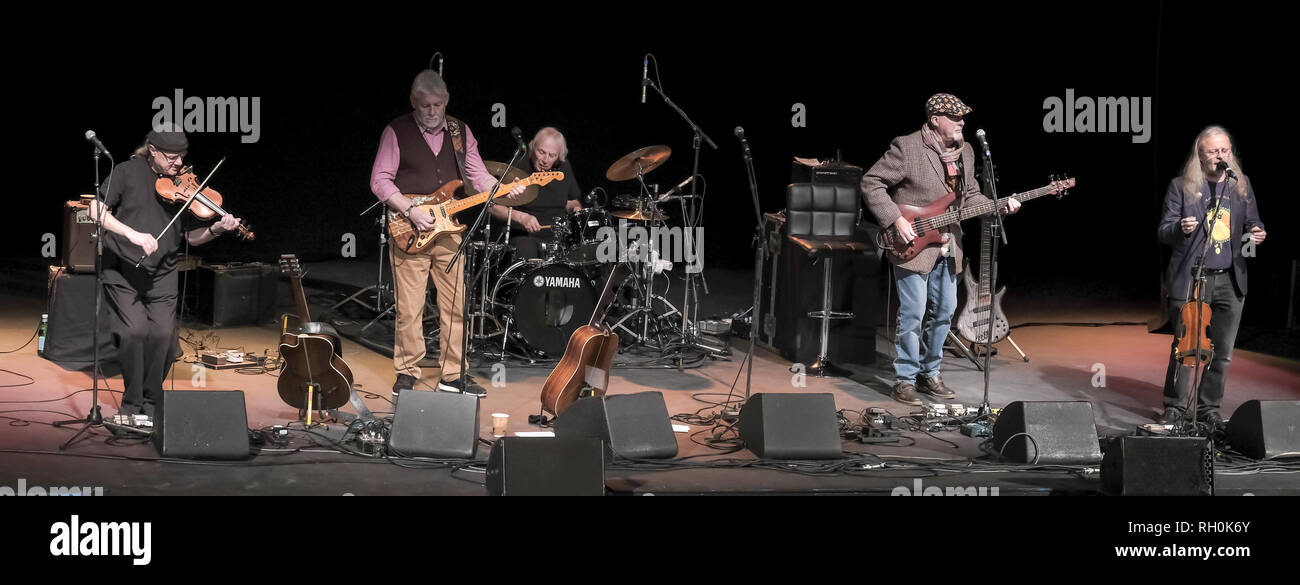 Tewkesbury, Großbritannien. 30. Jan 2019. Fairport Convention durchführen an den Rosen Theater Tewkesbury in der ersten Nacht Ihrer Gewinnen Tour 2019. Credit: charlie Bryan/Alamy leben Nachrichten Stockfoto