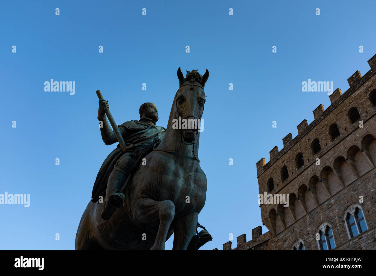 Statue von Cosimo di Medici auf dem Pferderücken Florenz Italien Stockfoto
