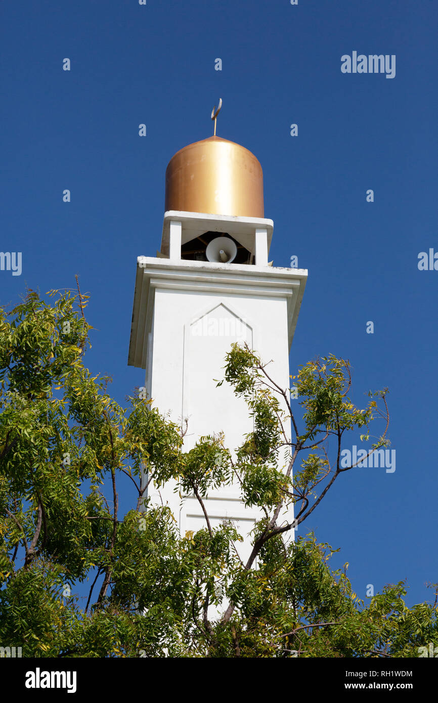 Malediven Moschee das Minarett der Moschee auf der Insel Ukulhas