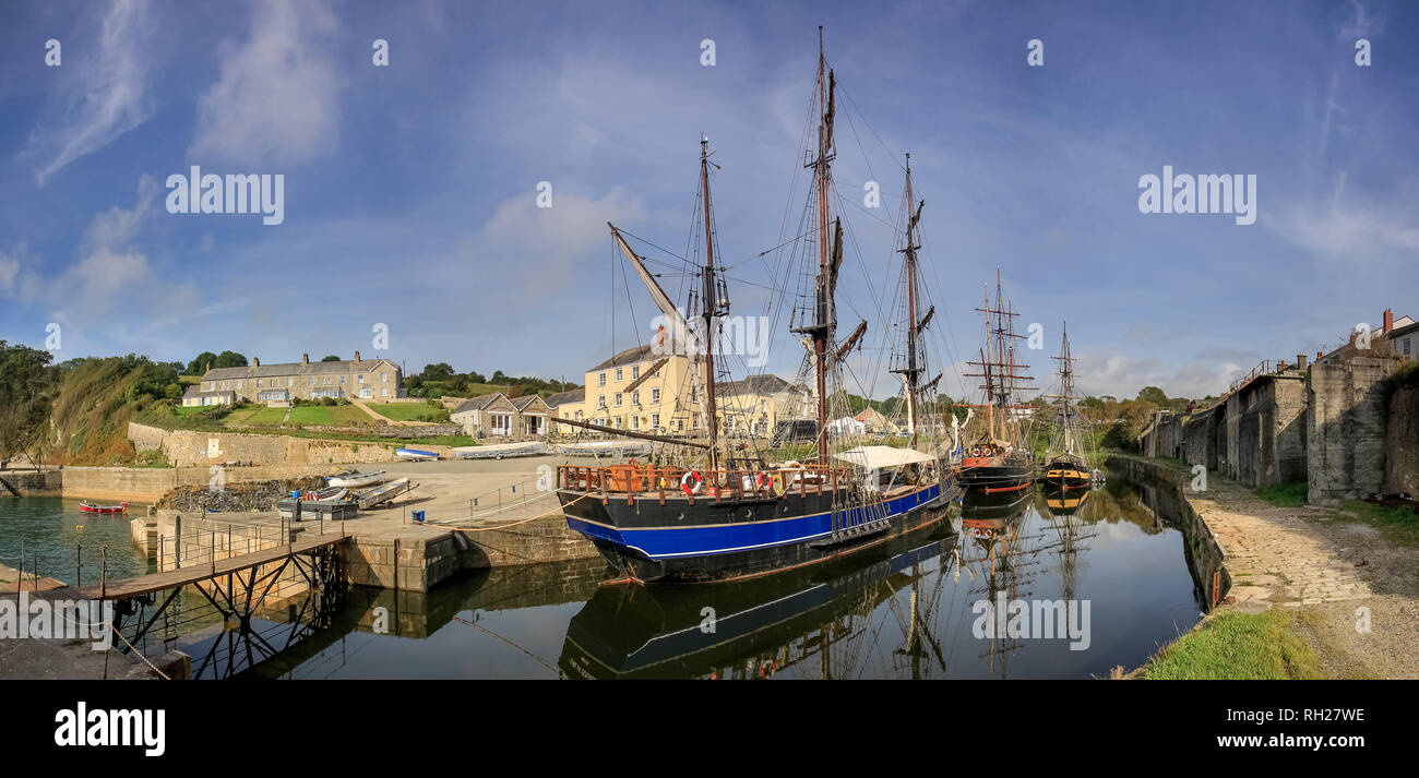 Tall Ships in Charlestown Harbour, Cornwall. Lage für die Dreharbeiten der TV-Serie Poldark. Stockfoto