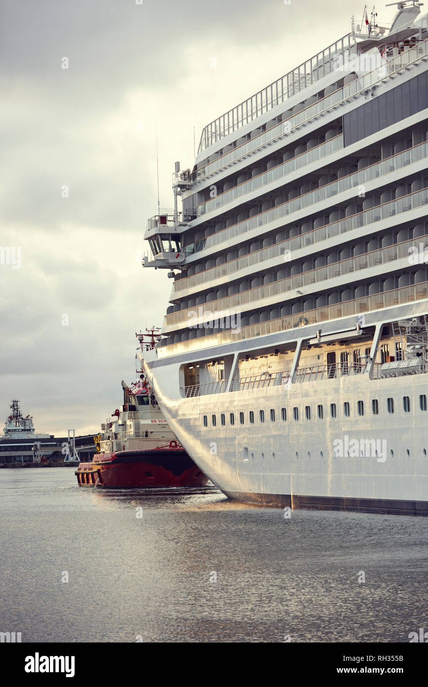 Fähre am Meer Stockfoto