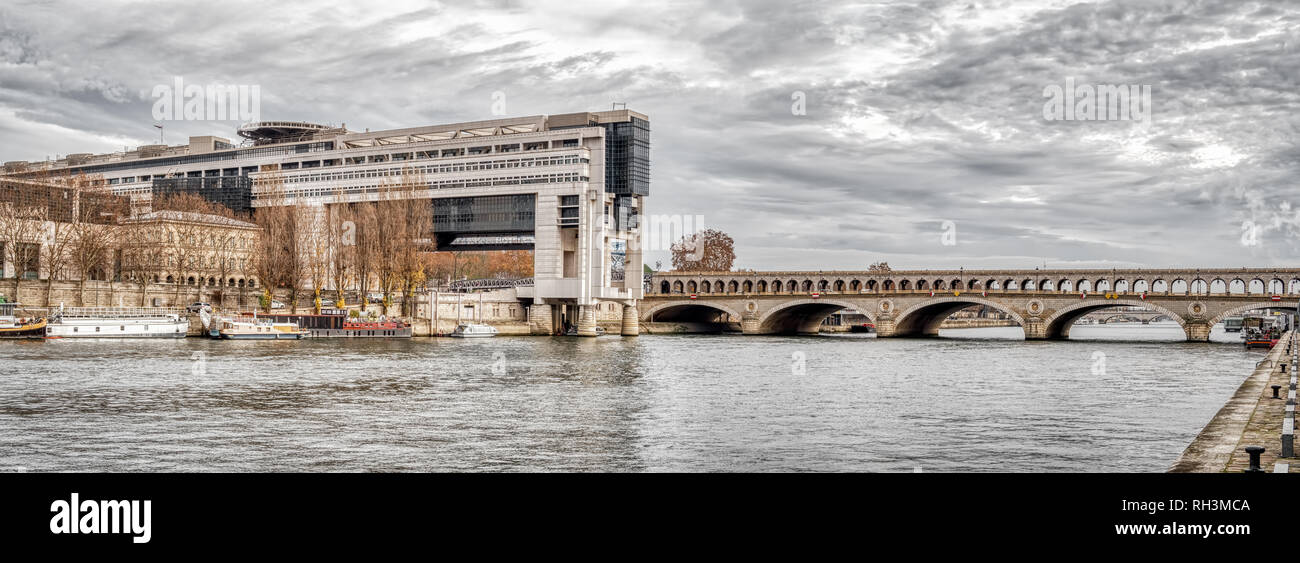 Pont de Bercy - Paris, Frankreich Stockfoto