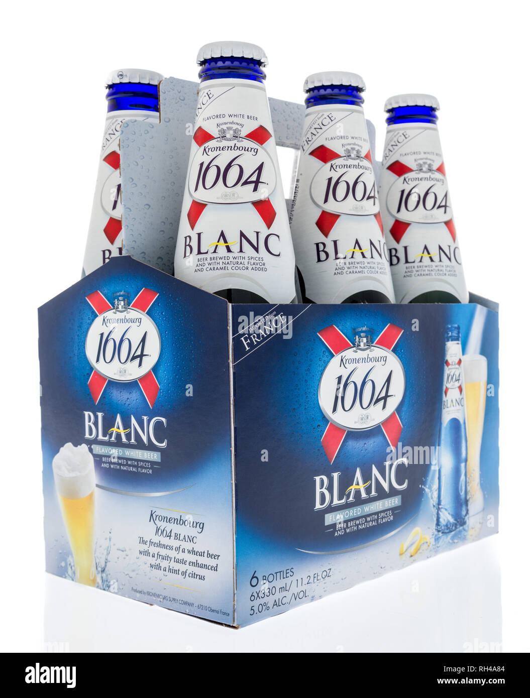 Winneconne, WI - 27 Januar 2019: Sixpack der Kronenbourg 1664 Blanc Bier auf einem isolierten Hintergrund Stockfoto