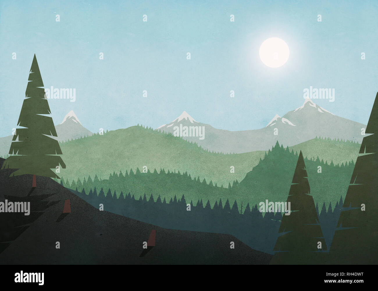 Sonne über idyllische Berg- und Waldlandschaft Stockfoto