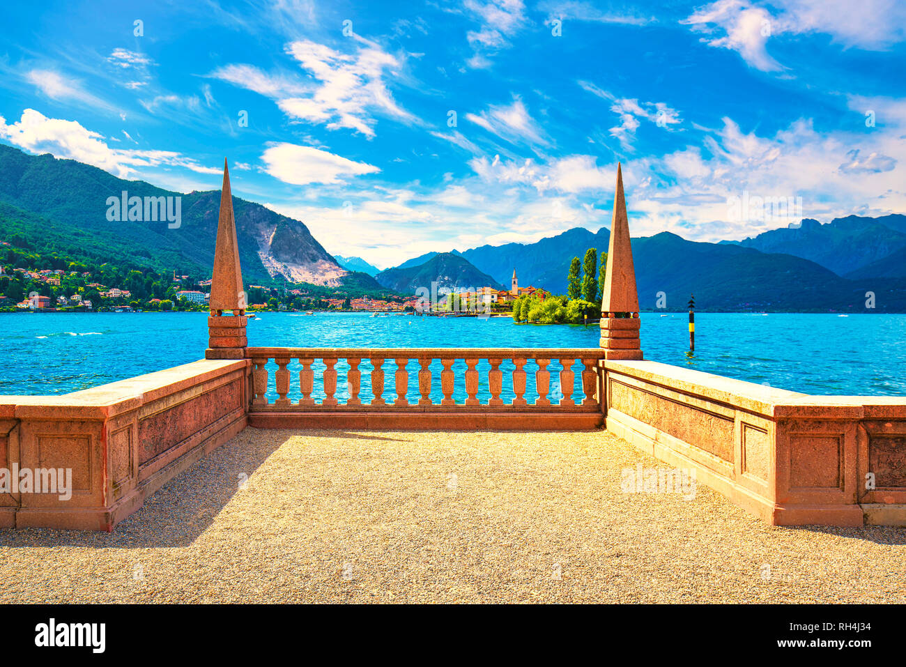 Isola dei Pescatori und Terrasse von Isola Bella, Fisherman Island in Lago Maggiore, die Borromäischen Inseln, Stresa, Piemont Italien, Europa. Stockfoto