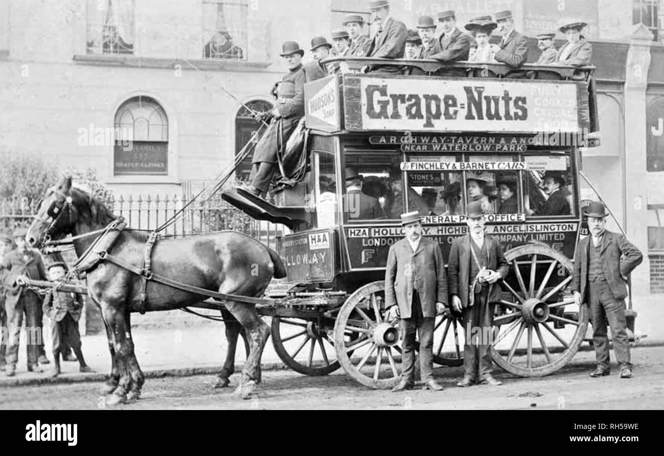 HORSE-DRAWN OMNIBUS auf einem North London Routing über 1902 Stockfoto