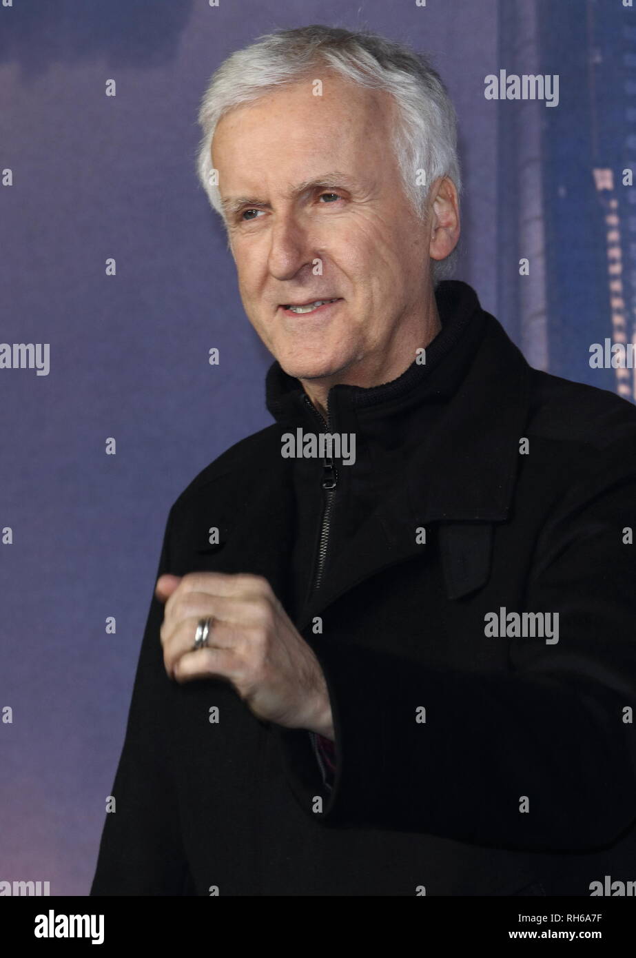 James Cameron nimmt an der "Alita: Battle Angel' Weltpremiere im Odeon Luxe in Leicester Square. Stockfoto