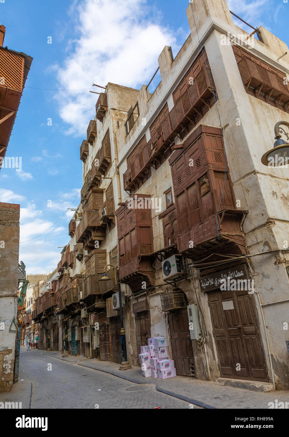 Alte Häuser mit Holz- mashrabiyas in al-Balad Viertel, Mekka Provinz, Jeddah, Saudi-Arabien Stockfoto