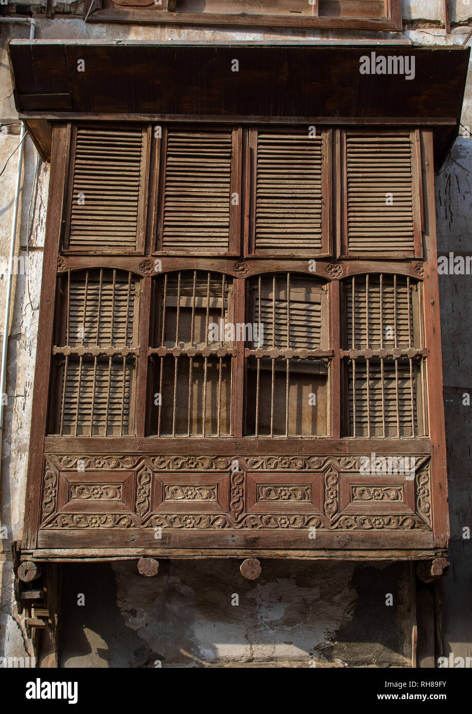 Holz- mashrabiya eines alten Hauses in al-Balad Viertel, Mekka Provinz, Jeddah, Saudi-Arabien Stockfoto