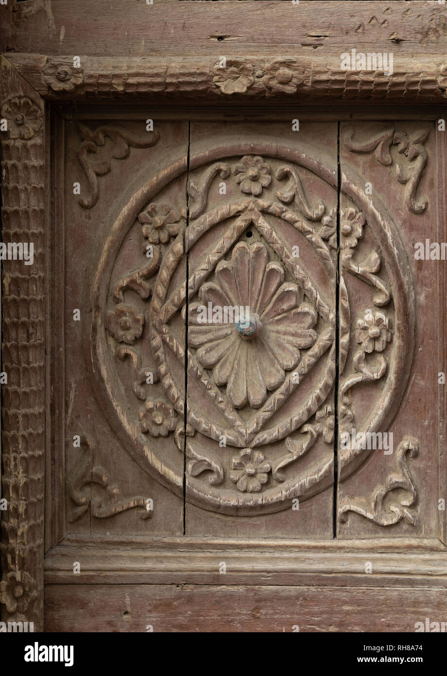 Detail eines hölzernen mashrabiya eines alten Hauses in al-Balad Viertel, Mekka Provinz, Jeddah, Saudi-Arabien Stockfoto