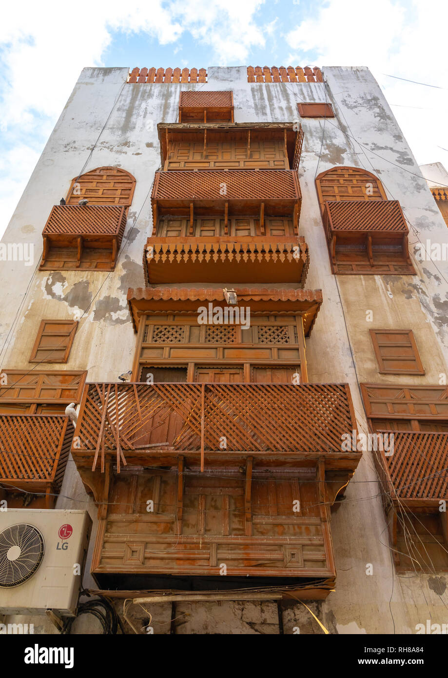 Altes Haus mit Holz- mashrabiya in al-Balad Viertel, Mekka Provinz, Jeddah, Saudi-Arabien Stockfoto