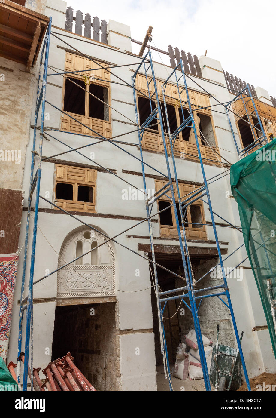 Restaurierung eines alten Haus mit Holz- mashrabiyas in al-Balad Viertel, Mekka Provinz, Jeddah, Saudi-Arabien Stockfoto