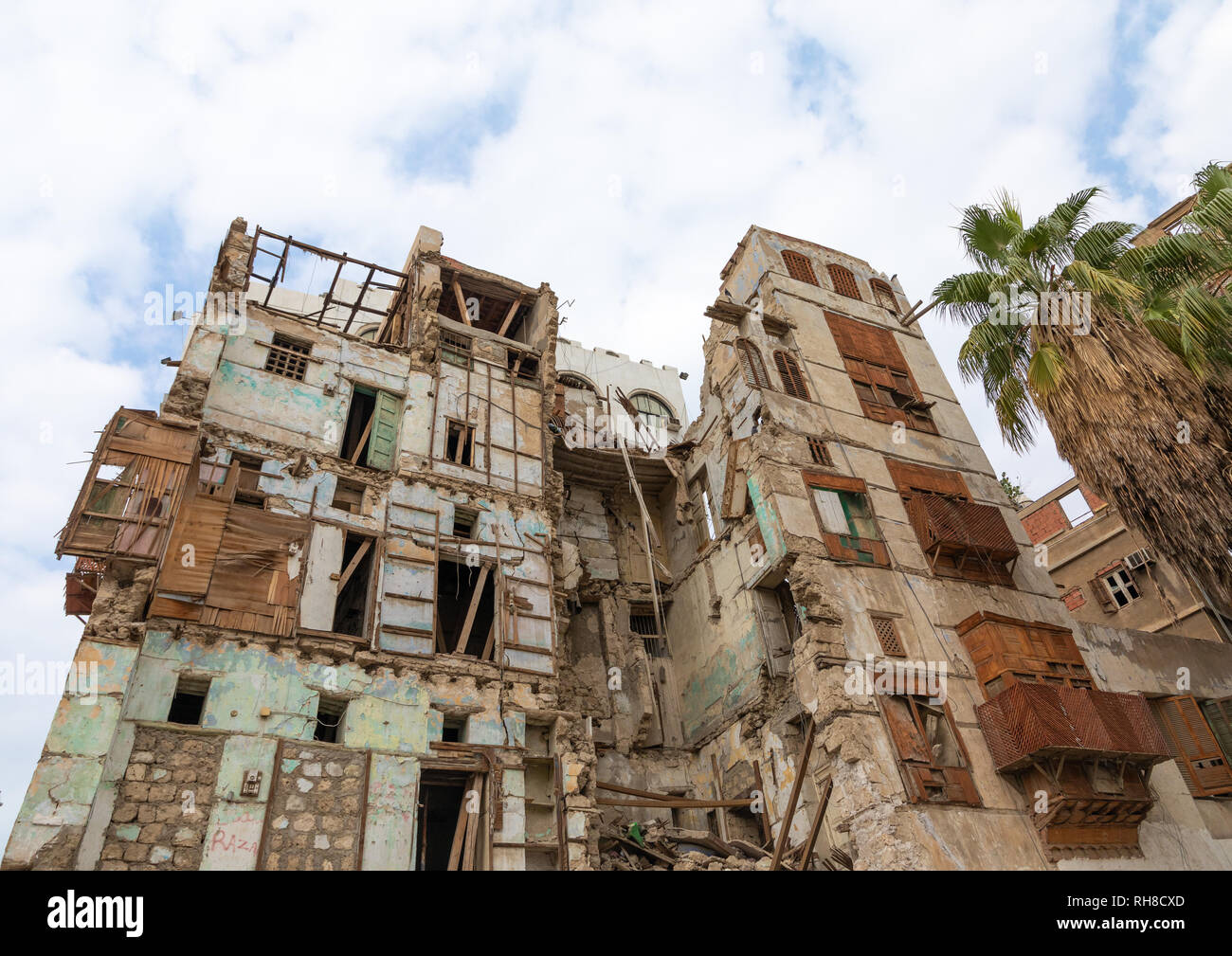 Restaurierung eines alten Haus mit Holz- mashrabiyas in al-Balad Viertel, Mekka Provinz, Jeddah, Saudi-Arabien Stockfoto