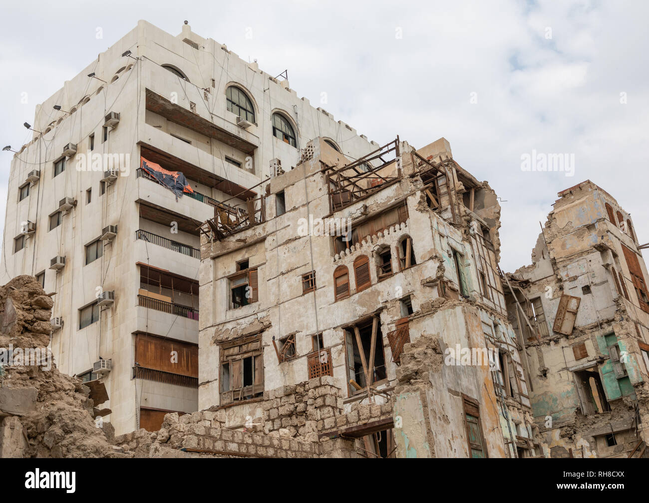 Restaurierung eines alten Haus mit Holz- mashrabiyas in al-Balad Viertel, Mekka Provinz, Jeddah, Saudi-Arabien Stockfoto