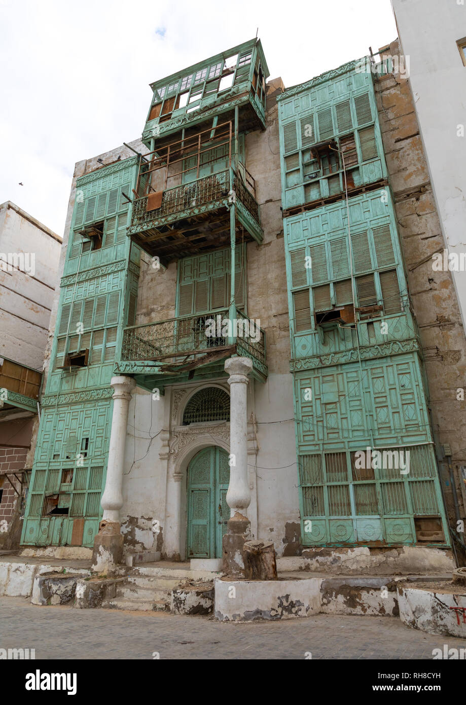 Altes Haus mit Holz- mashrabiya in al-Balad Viertel, Mekka Provinz, Jeddah, Saudi-Arabien Stockfoto