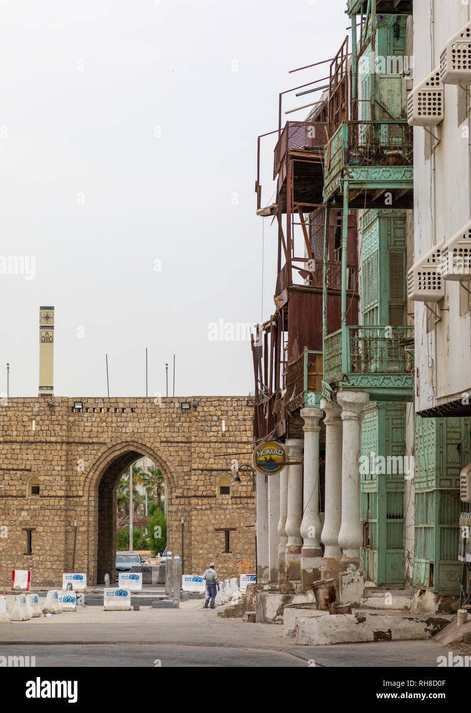 Haus mit Holz- mashrabiya in al-Balad Quartal vor der alten Tor, Mekka Provinz, Jeddah, Saudi-Arabien Stockfoto