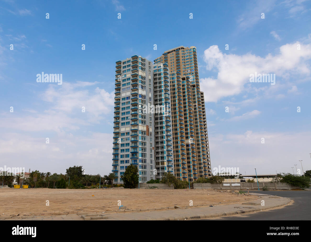 Modernes Gebäude an der Corniche, Mekka Provinz, Jeddah, Saudi-Arabien Stockfoto