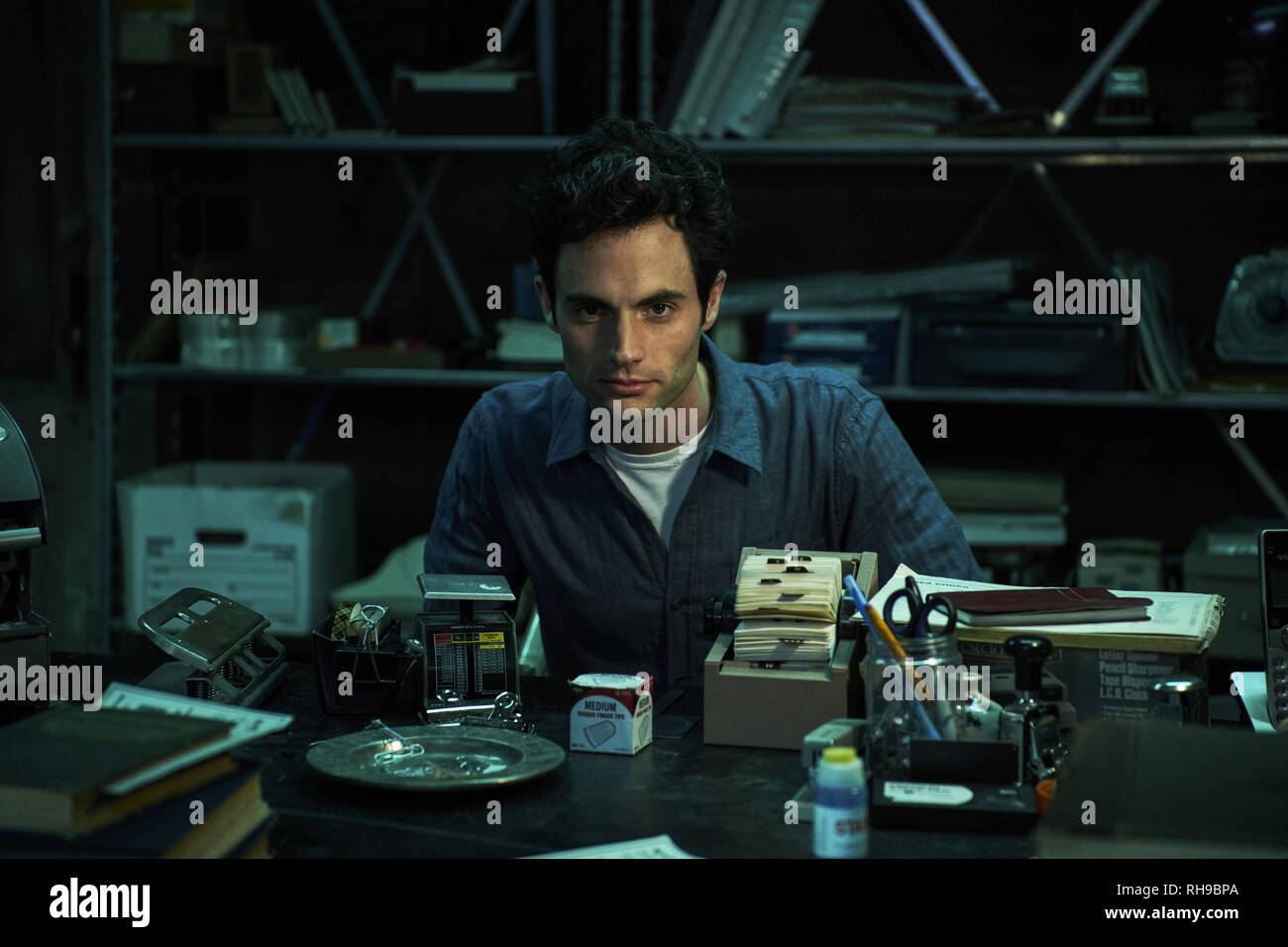 Penn Badgley, "Du" (2018) Foto: Netflix / Die Hollywood Archiv Stockfoto