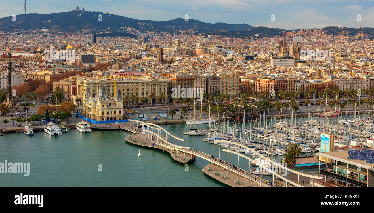 Blick über den Hafen Port Vell, Barcelona, Provinz Barcelona, Katalonien, Spanien Stockfoto