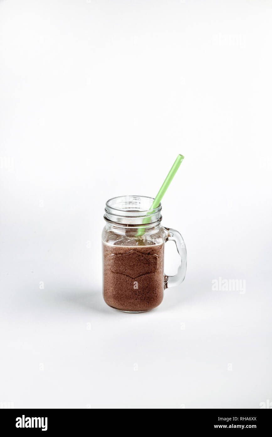 Protein Schokolade Cocktail für Sporternährung. Funktionelle Lebensmittel ohne Kalorien. Stockfoto