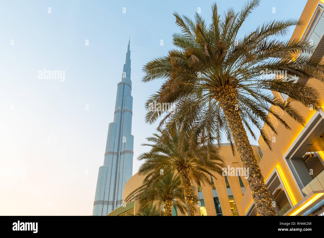 Burj Khalifa Sonnenuntergang über der Welt höchstes Gebäude in Dubai Stockfoto