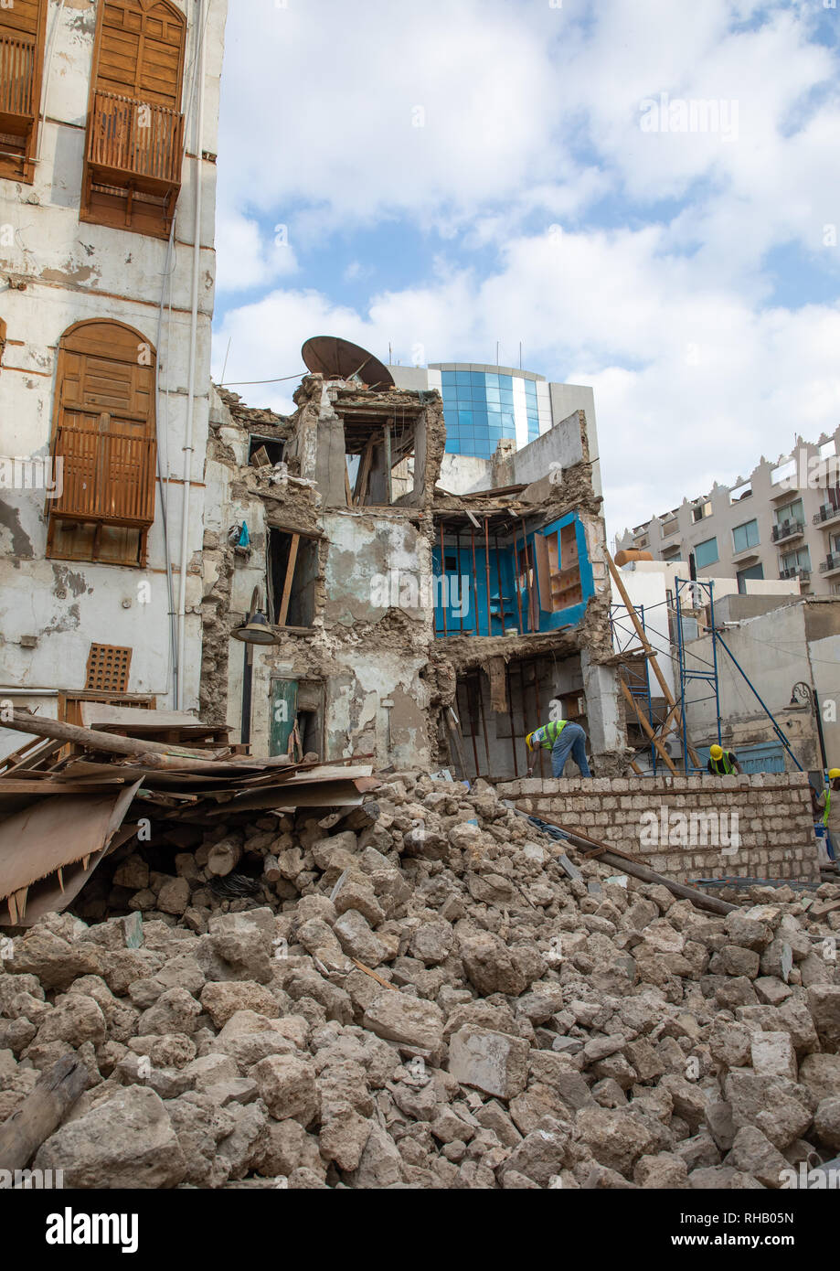 Restaurierung eines alten Haus mit Holz- mashrabiyas in al-Balad Viertel, Mekka Provinz, Jeddah, Saudi-Arabien Stockfoto