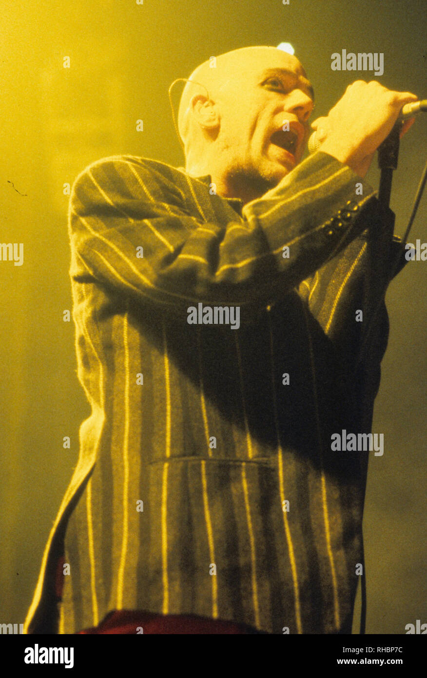 R.E.M. American rock Gruppe mit Michael Stipe im Jahr 1999. Stockfoto