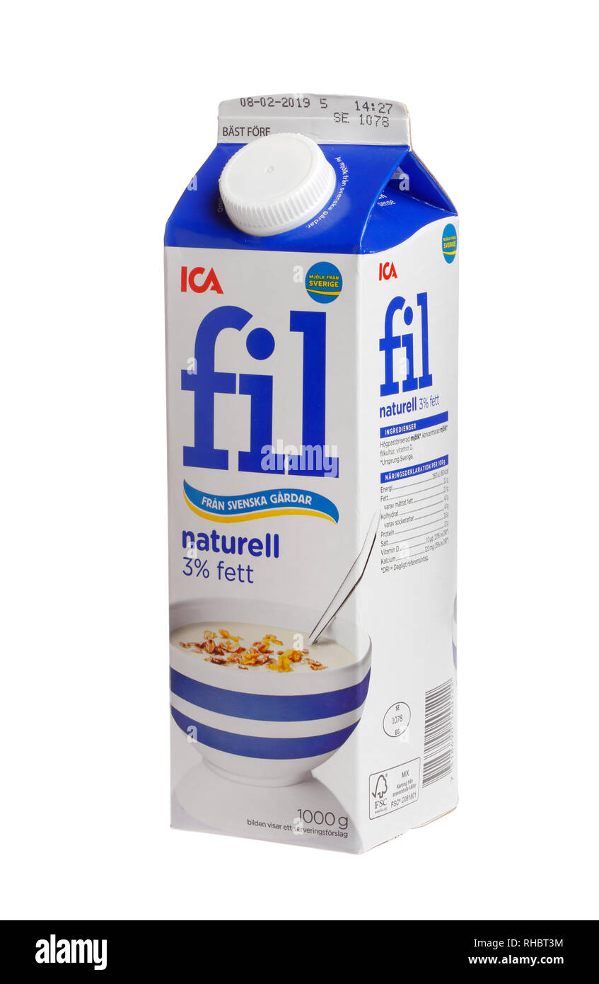 Stockholm, Schweden, 30. Januar 2019: Ein Paket des ICA-Marke geronnene Milch für den schwedischen Markt produziert, als es im Januar 2019 Isolat Stockfoto