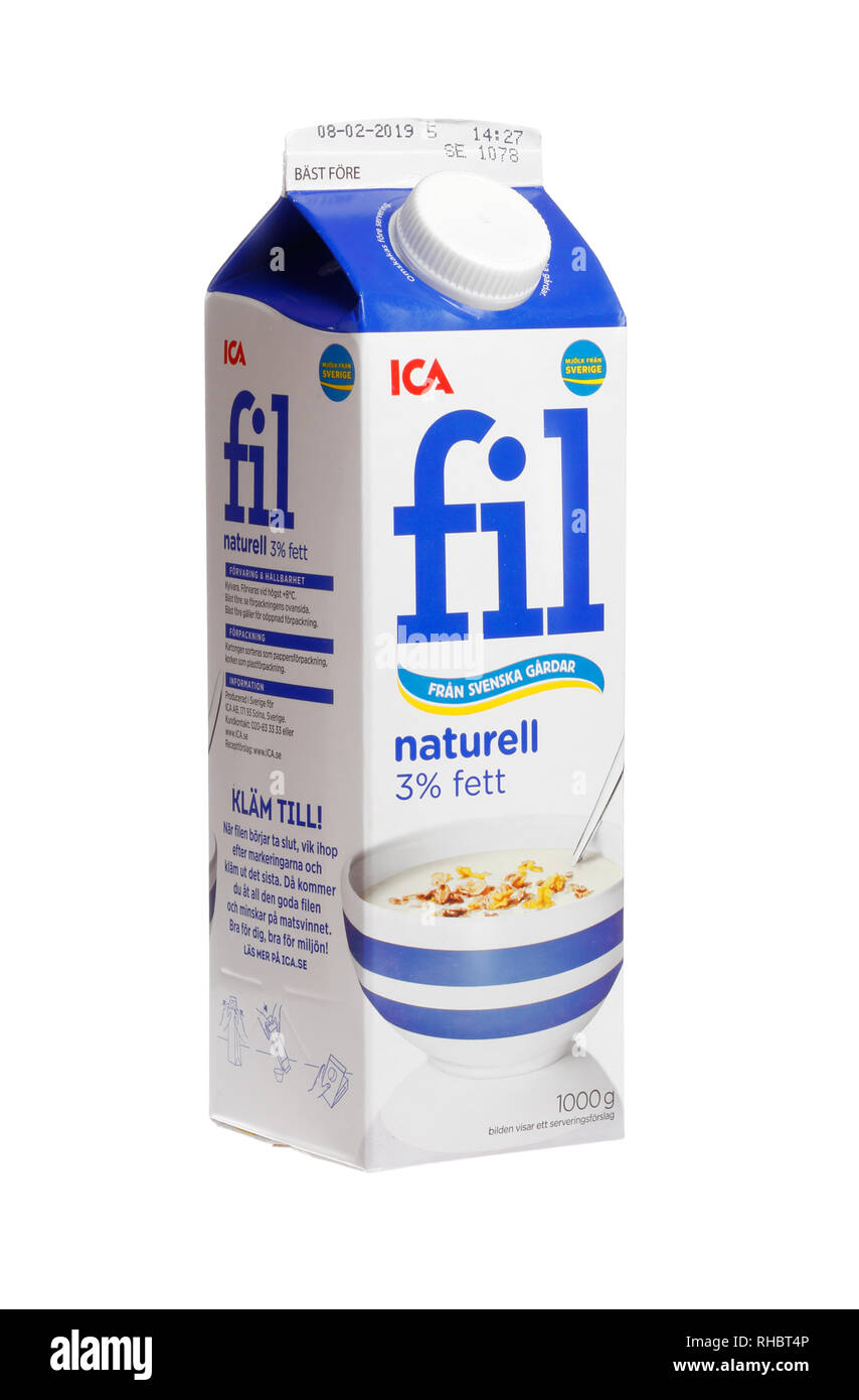 Stockholm, Schweden, 30. Januar 2019: Ein Paket des ICA-Marke geronnene Milch für den schwedischen Markt produziert, als es im Januar 2019 Isolat Stockfoto