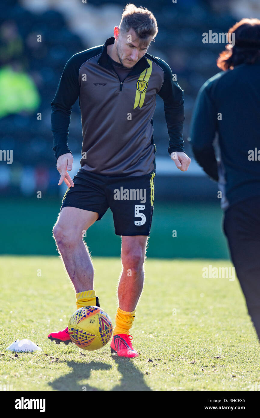 Burton upon Trent, Großbritannien. 2. Februar 2019. Kyle McFadzean von Burton Albion vor der EFL Sky Bet Liga 1 Übereinstimmung zwischen Burton Albion und Oxford United auf der Pirelli Stadium, Burton upon Trent, England am 2. Februar 2019. Foto von Matthew Buchan. Nur die redaktionelle Nutzung, eine Lizenz für die gewerbliche Nutzung erforderlich. Keine Verwendung in Wetten, Spiele oder einer einzelnen Verein/Liga/player Publikationen. Credit: UK Sport Pics Ltd/Alamy leben Nachrichten Stockfoto