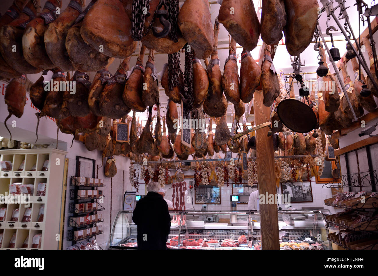 Kaufen Sie mit italienischen Schinken in Greve in Chianti, Italien Stockfoto